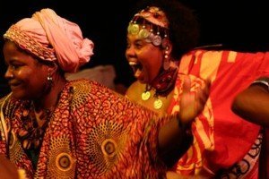 Áfricas: Arlete Dias e Cássia Valle - muita dança e energia